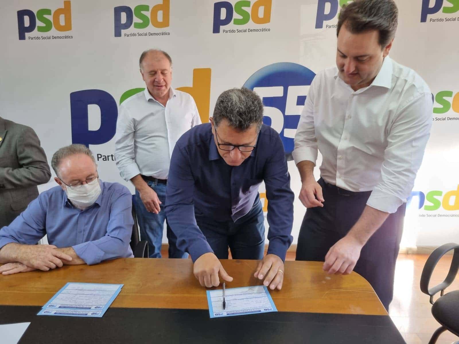 Deputado Adelino Ribeiro se filia ao PSD