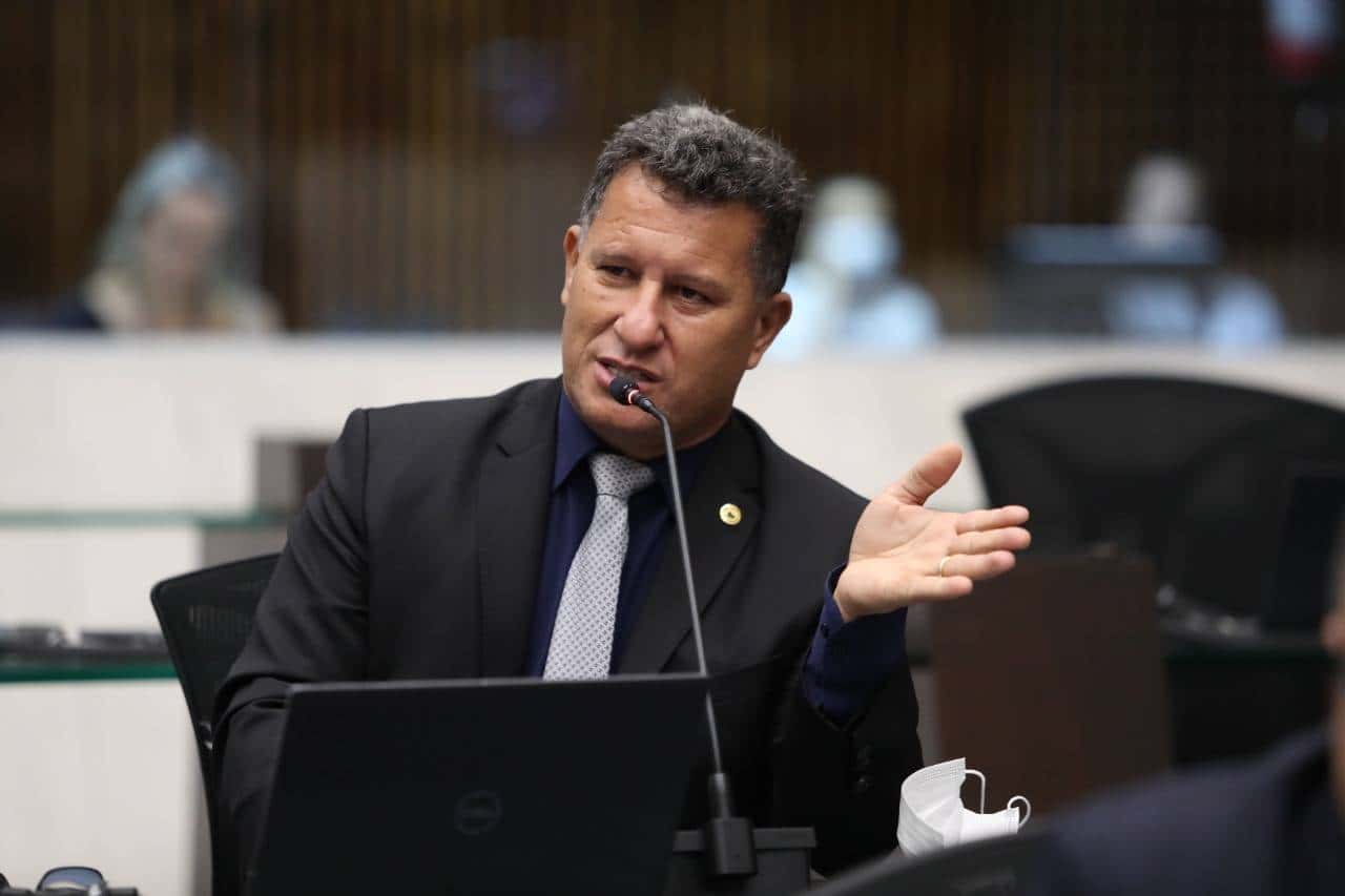Deputado Adelino comanda encontros regionais no Paraná