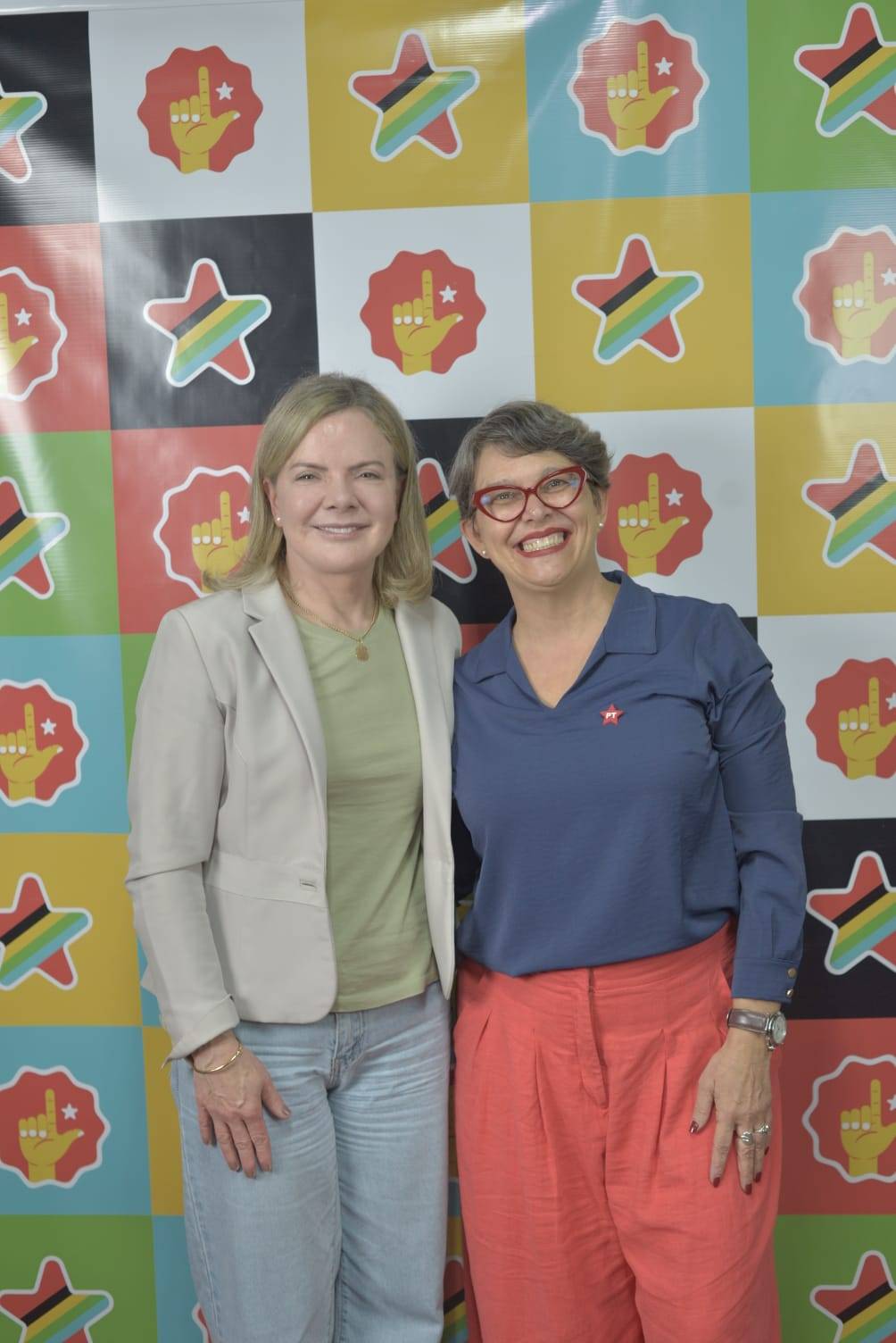 PT oficializa Professora Liliam como pré-candidata a prefeita de Cascavel