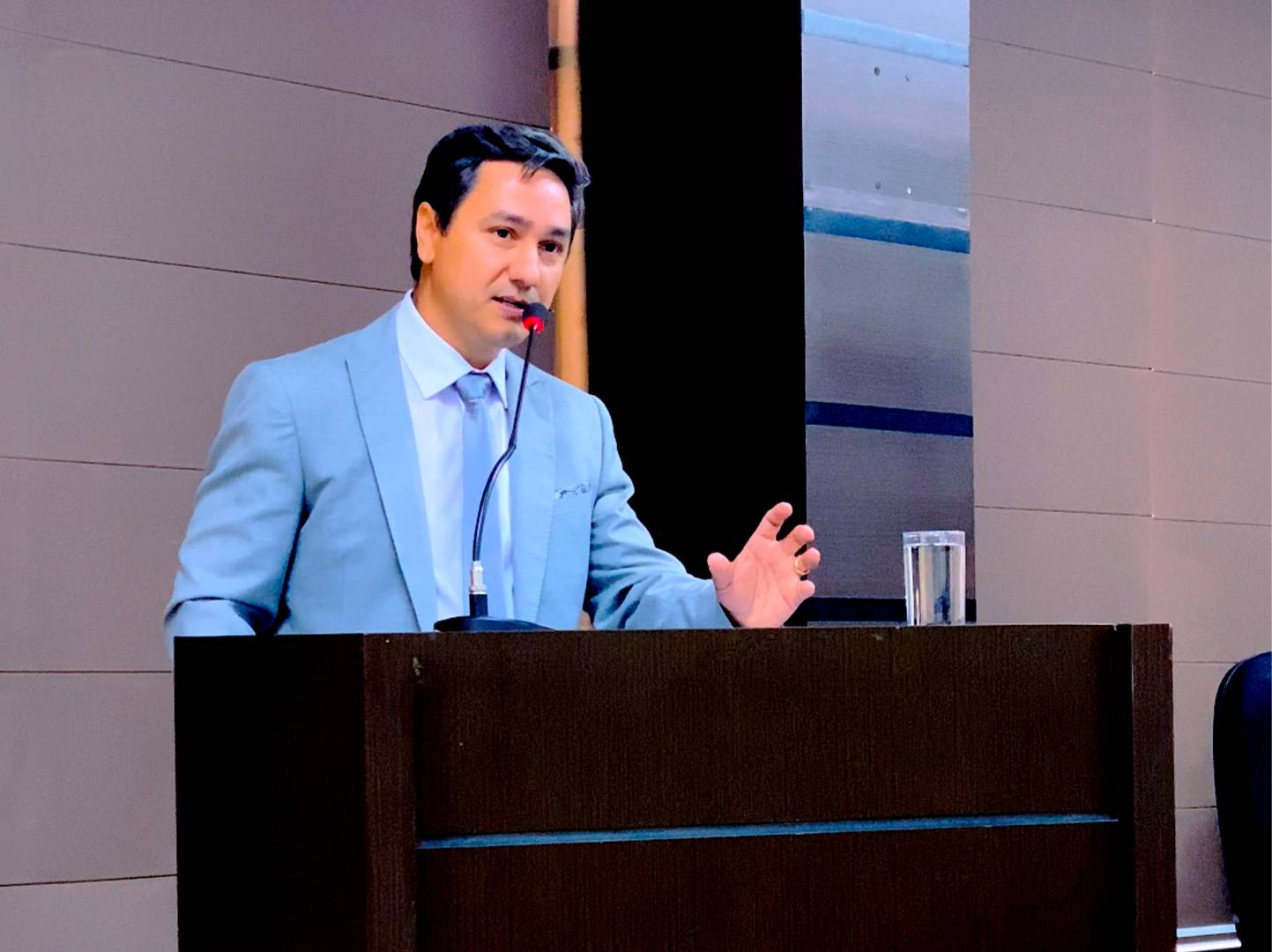 CASCAVEL – Vereador Rondinelle (NOVO) defende Educação como solução para reduzir a vulnerabilidade social e pessoas em situação de rua