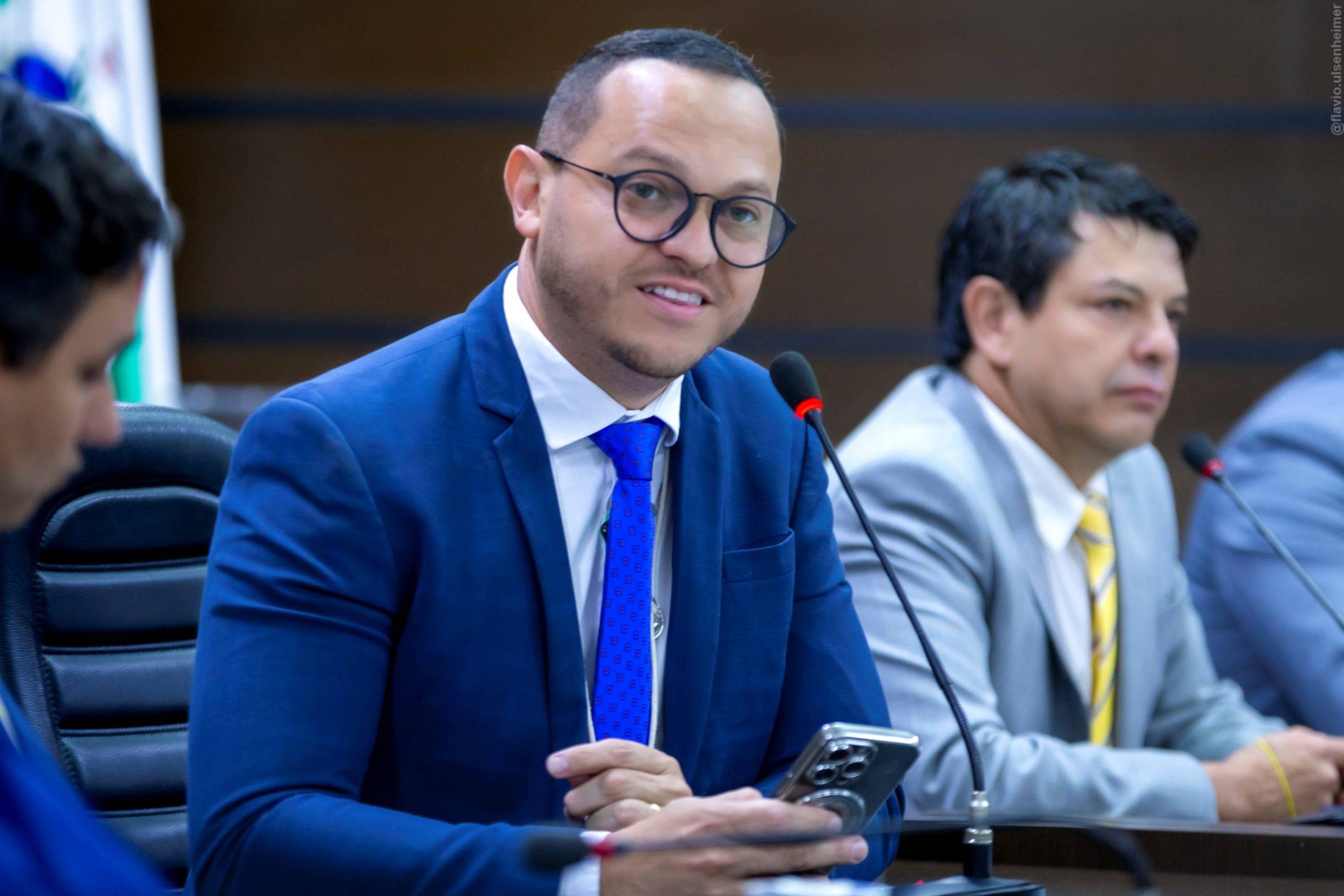Vereador Everton Guimarães revela sofrimento de assédio sexual em oitiva da CPI em Cascavel