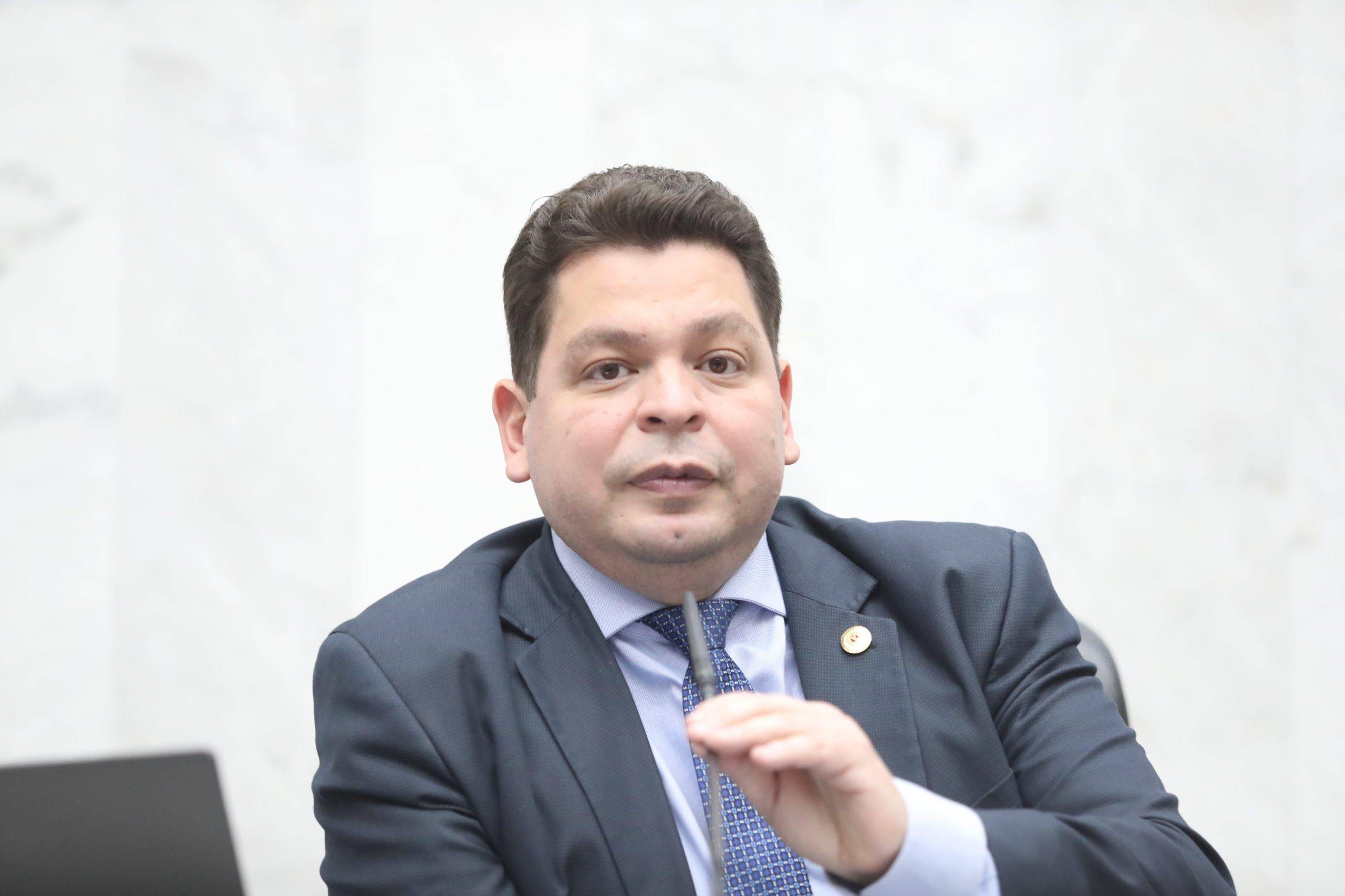 Deputado Gugu Bueno defende Programa de Recompensas aprovado pela Assembleia